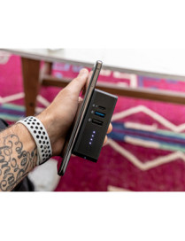 Mophie powerstation Hub - For Qi-enabled Device, Smartphone - 6000 mAh - 5 V DC Output - 5 V DC Input - 3 x - Black