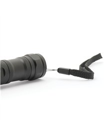 700 LUMEN FLASHLIGHT