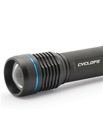 700 LUMEN FLASHLIGHT